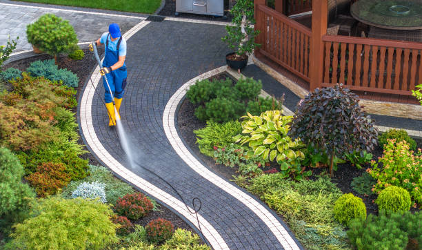 Best Deck Cleaning Services  in Loveland Park, OH